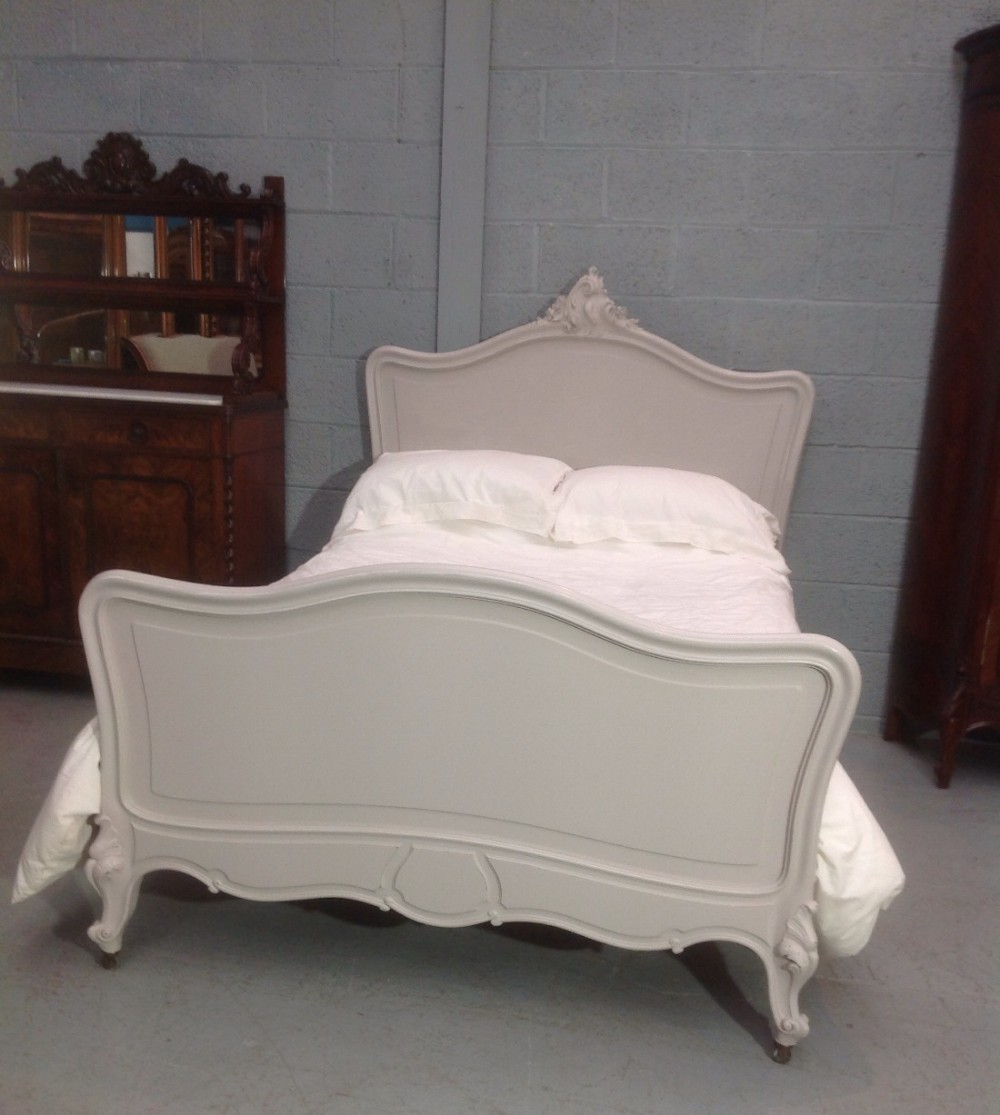 painted french bed