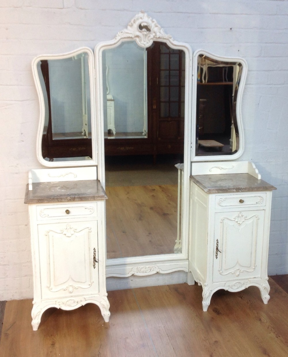 french painted dressing table