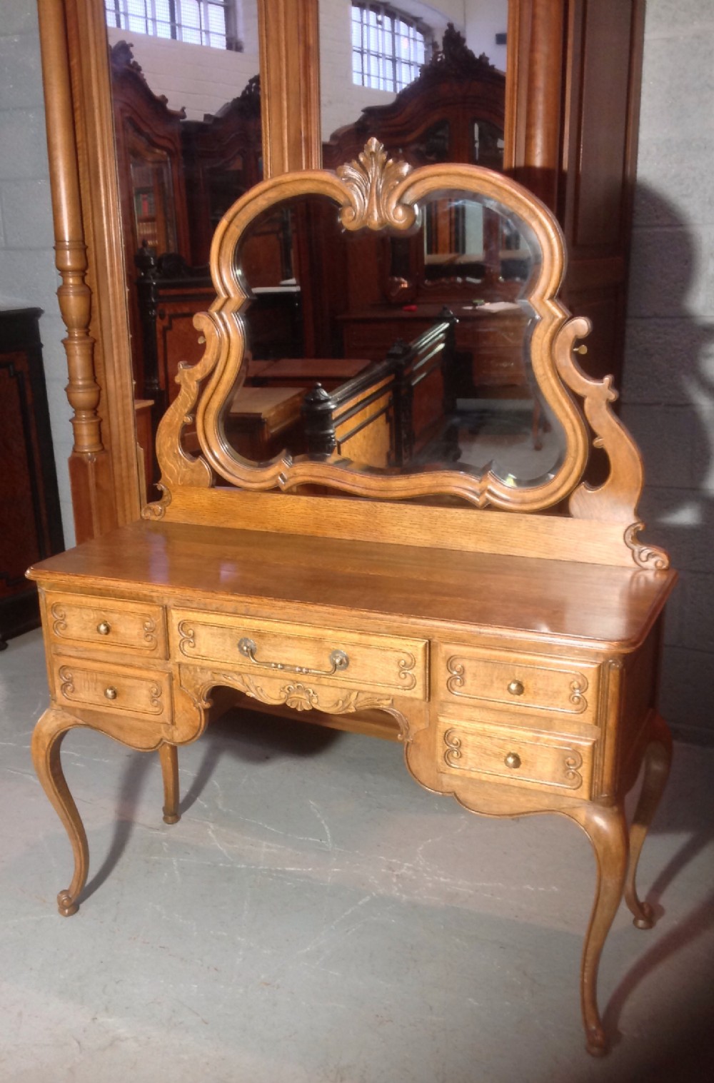 solid oak french dressing table