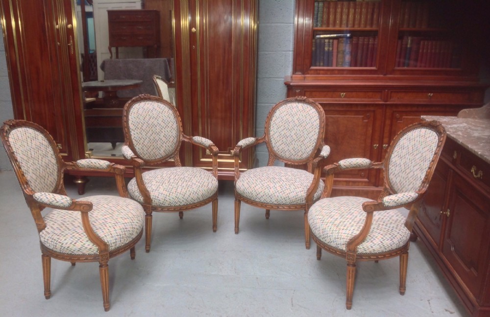 set of 4 walnut french armchairs