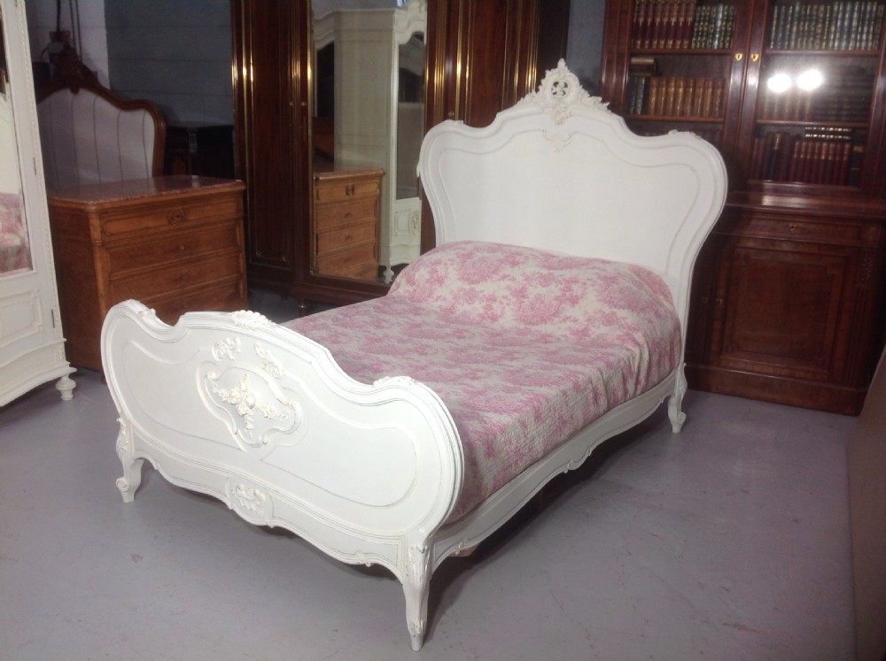 painted french bed
