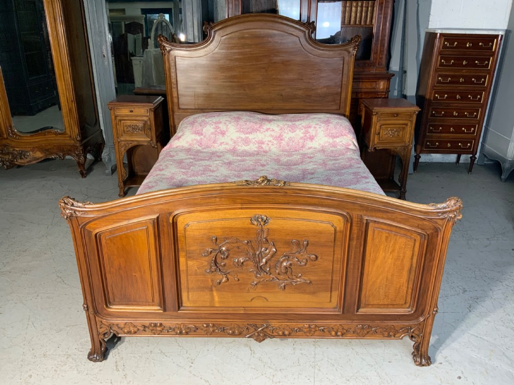 stunning carved french walnut king size bed and matching bedside cabinets