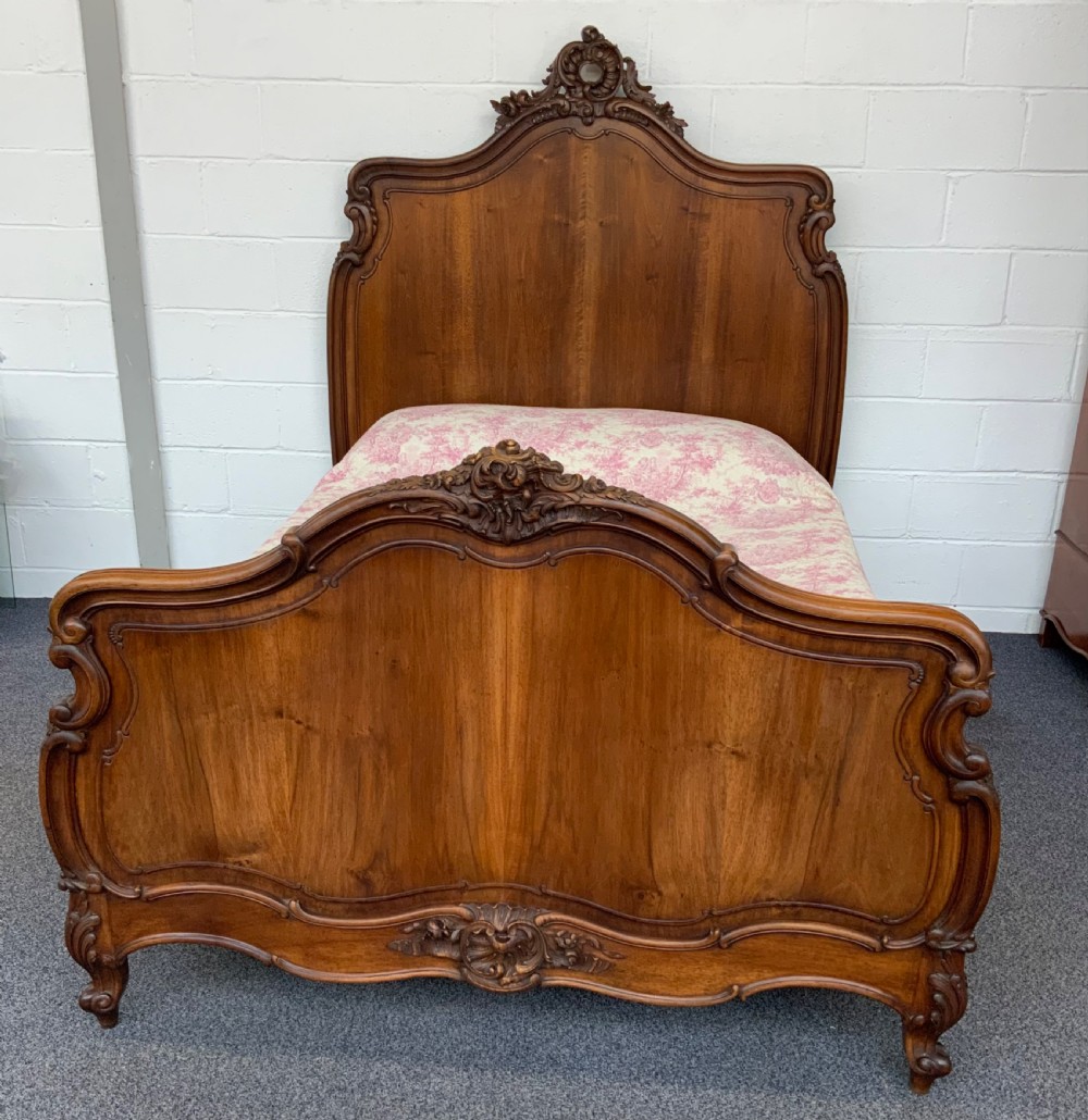 kingsize walnut french bed